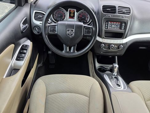 Used 2018 Dodge Journey SE FWD image 10