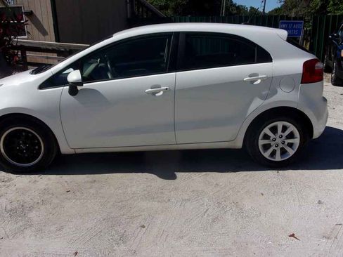 Used 2012 Kia Rio EX image 5