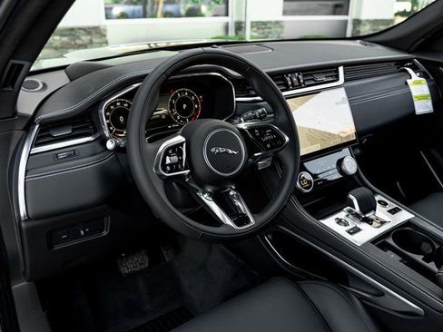 New 2026 Jaguar F-PACE R-Dynamic S image 16