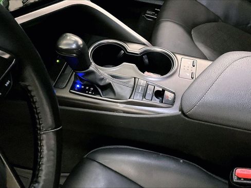 Used 2023 Toyota Camry XSE image 16