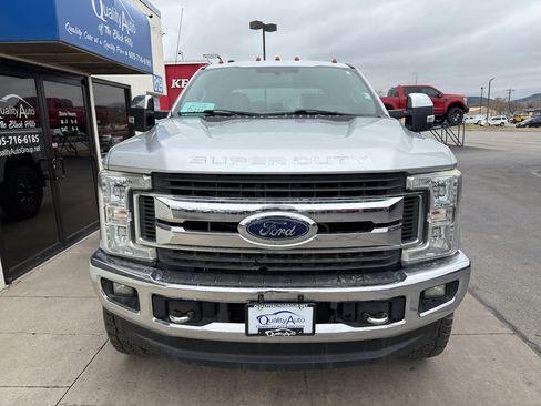 Used 2017 Ford F250 XLT w/ XLT Premium Package image 3