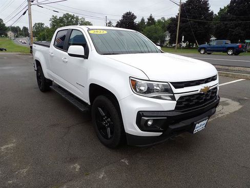 Certified 2022 Chevrolet Colorado LT w/ Luxury Package AWD/4WD image 7