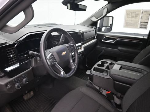 Used 2025 Chevrolet Silverado 2500 LT w/ Convenience Package AWD/4WD image 20