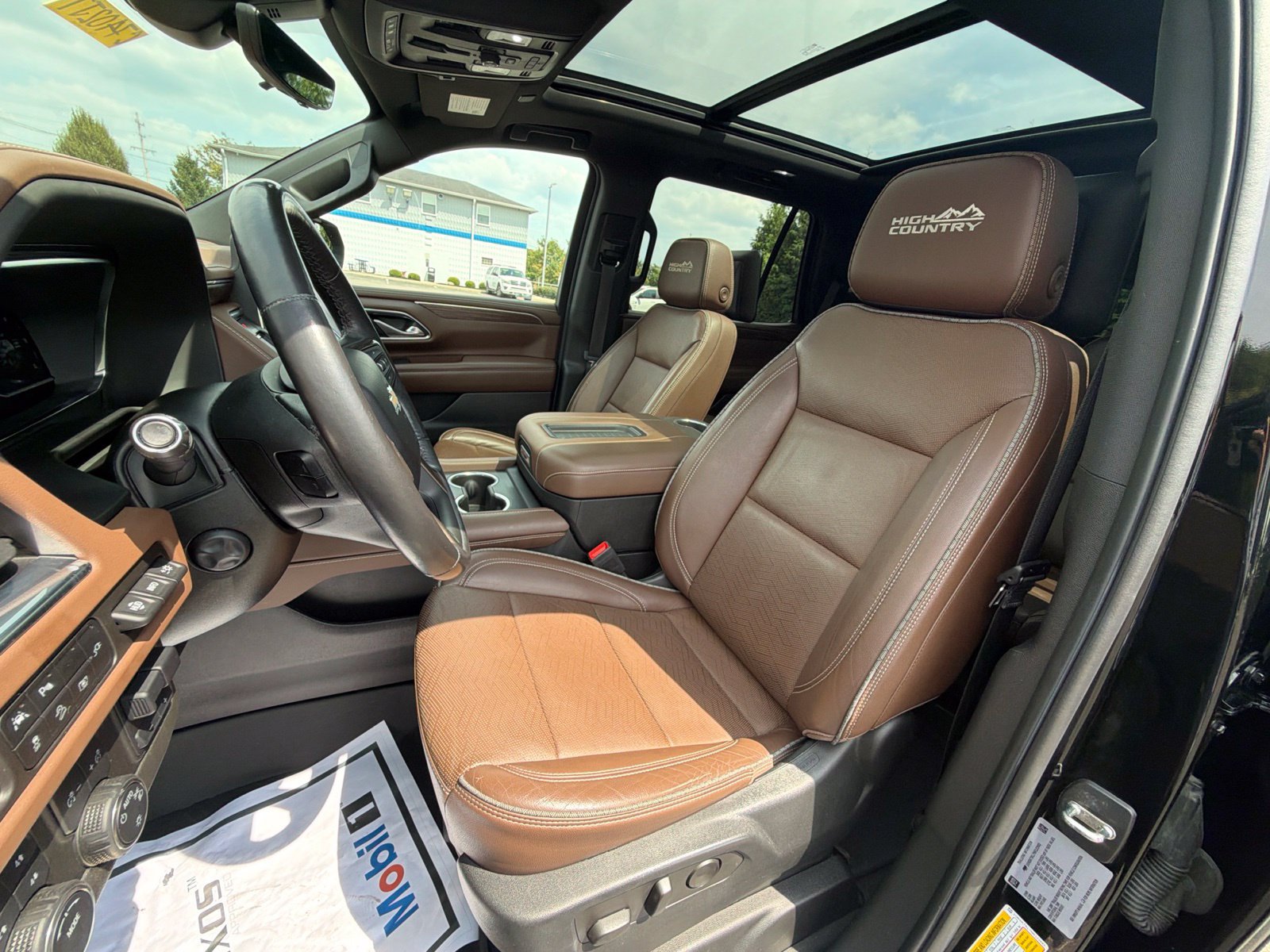Used 2022 Chevrolet Tahoe High Country w/ Premium Package AWD/4WD image 22