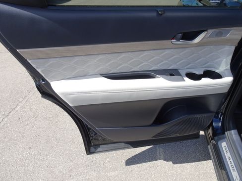 Used 2022 Hyundai Palisade Calligraphy FWD image 17