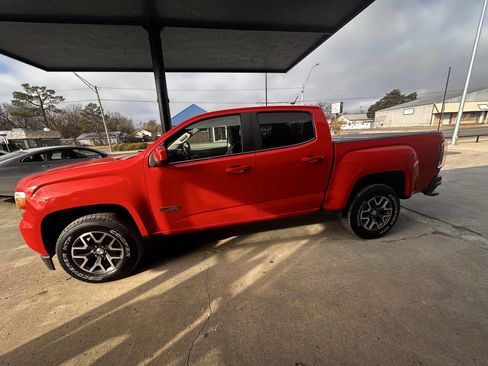 Used 2015 GMC Canyon SLE w/ All-Terrain Package image 5