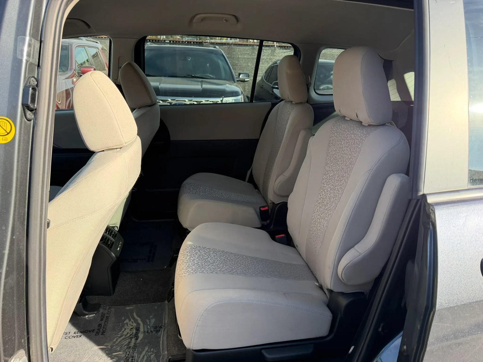 Used 2012 MAZDA MAZDA5 Sport FWD image 10