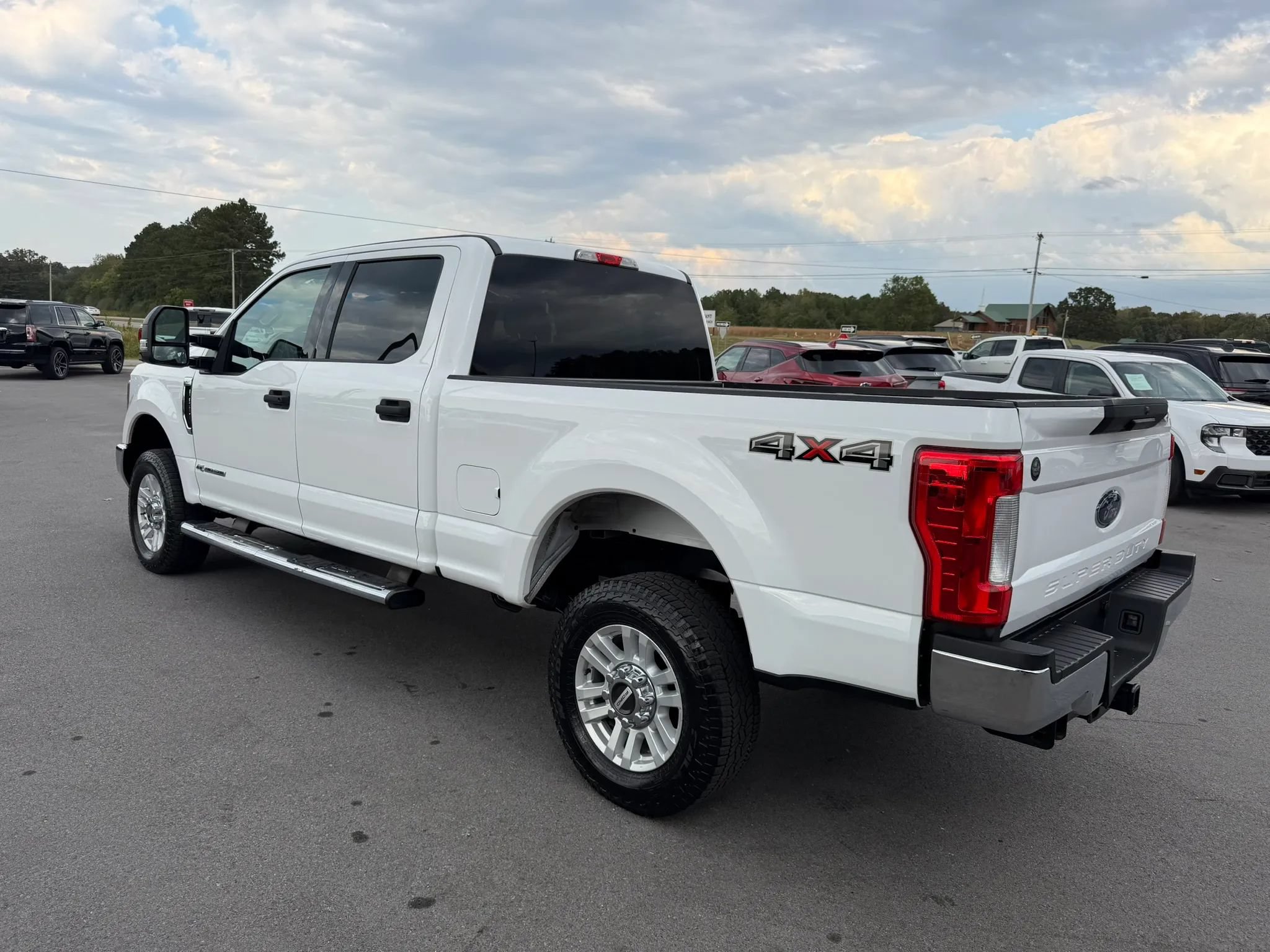 Used 2017 Ford F250 XLT AWD/4WD image 3