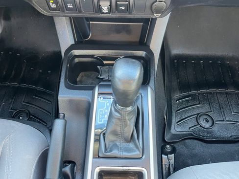 Certified 2022 Toyota Tacoma SR5 w/ Technology Package image 20