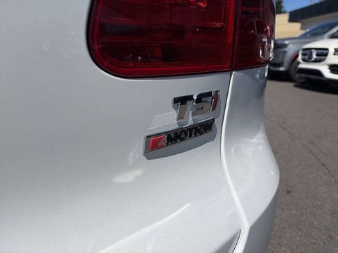Used 2017 Volkswagen Tiguan S AWD/4WD image 7