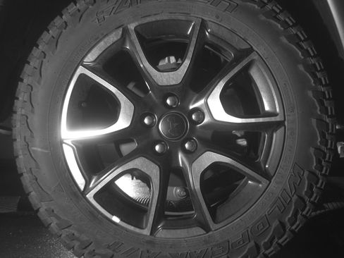 Used 2025 Jeep Compass Trailhawk image 15