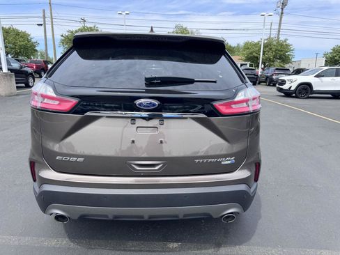 Used 2019 Ford Edge Titanium w/ Cold Weather Package AWD/4WD image 5