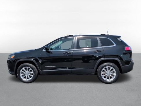 Used 2019 Jeep Cherokee Latitude w/ Cold Weather Group AWD/4WD image 9