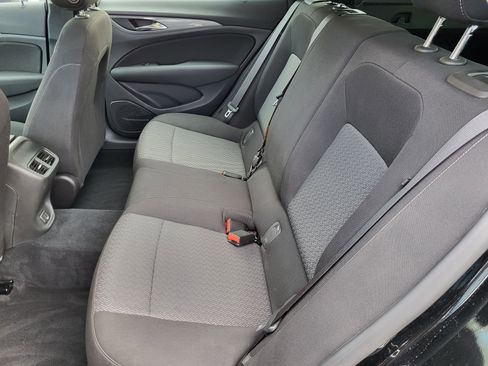 Used 2019 Buick Regal Preferred w/ Sights and Sounds Package image 9