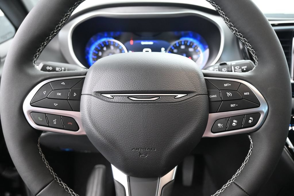 New 2027 Chrysler Pacifica LX FWD image 23