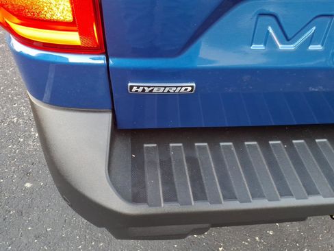 Used 2024 Ford Maverick Lariat image 5