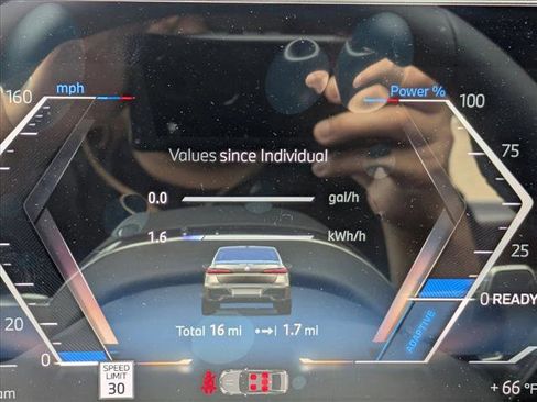 New 2026 BMW 750e xDrive w/ Executive Package image 11