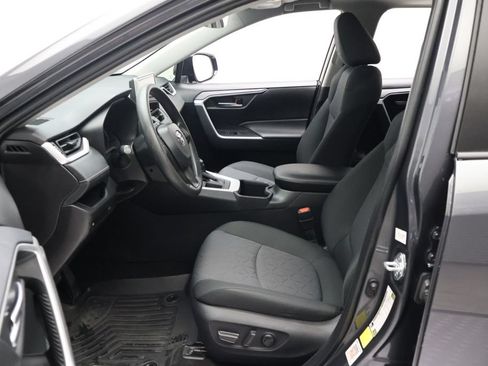 Used 2025 Toyota RAV4 XLE w/ Convenience Package FWD image 14