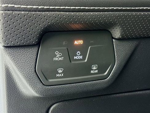 New 2026 Volkswagen Atlas SE image 10