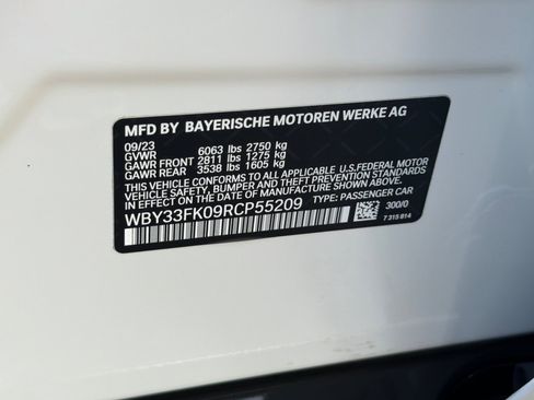 Used 2024 BMW i5 eDrive40i w/ M Sport Package RWD image 39