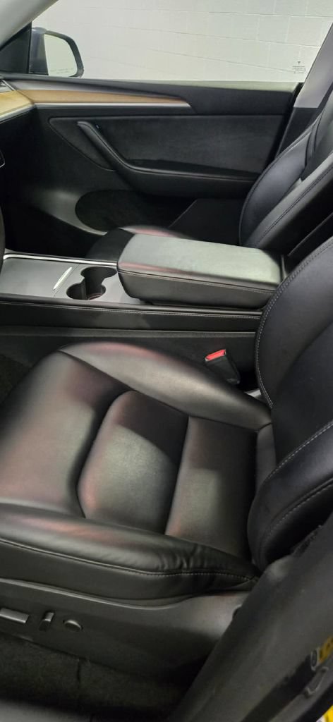 Used 2023 Tesla Model Y AWD image 8