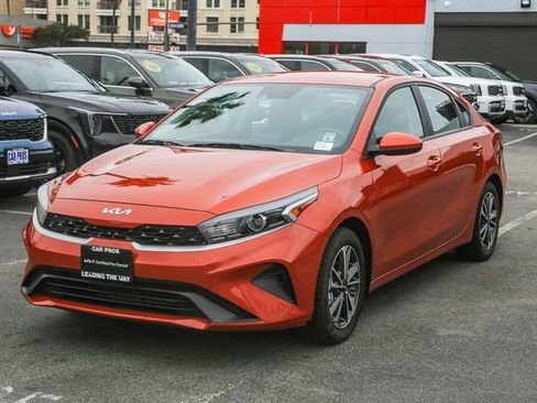 Certified 2023 Kia Forte LXS image 5