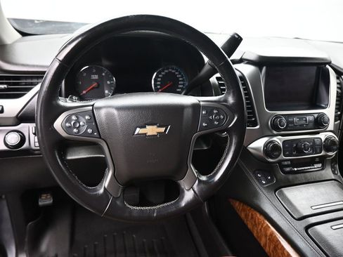 Used 2019 Chevrolet Suburban Premier w/ Premier Plus Edition AWD/4WD image 15