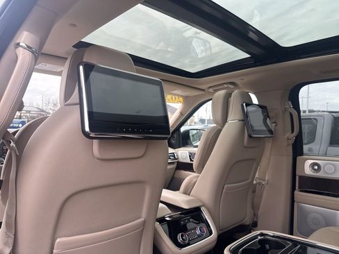 Used 2020 Lincoln Navigator L Reserve w/ Luxury Package image 6