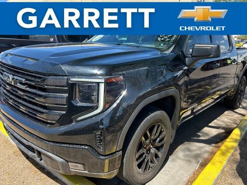Used 2022 GMC Sierra 1500 Elevation AWD/4WD image 1