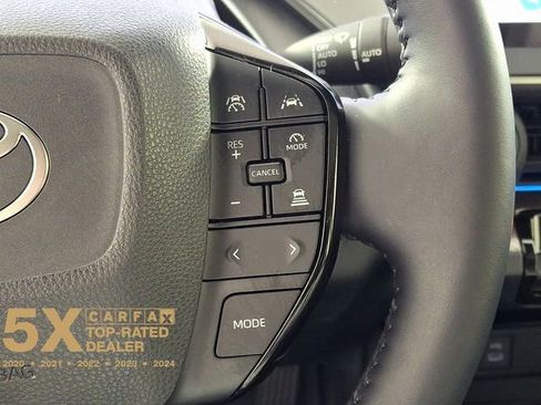 Used 2026 Toyota Prius XLE image 28
