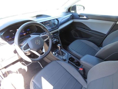 Used 2023 Volkswagen Taos SE AWD/4WD image 11