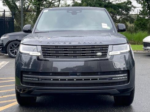 New 2027 Land Rover Range Rover Long Wheelbase SE AWD/4WD image 3