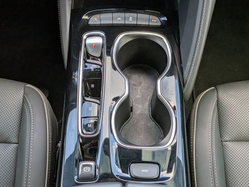 Used 2023 Buick Envision Essence FWD image 21