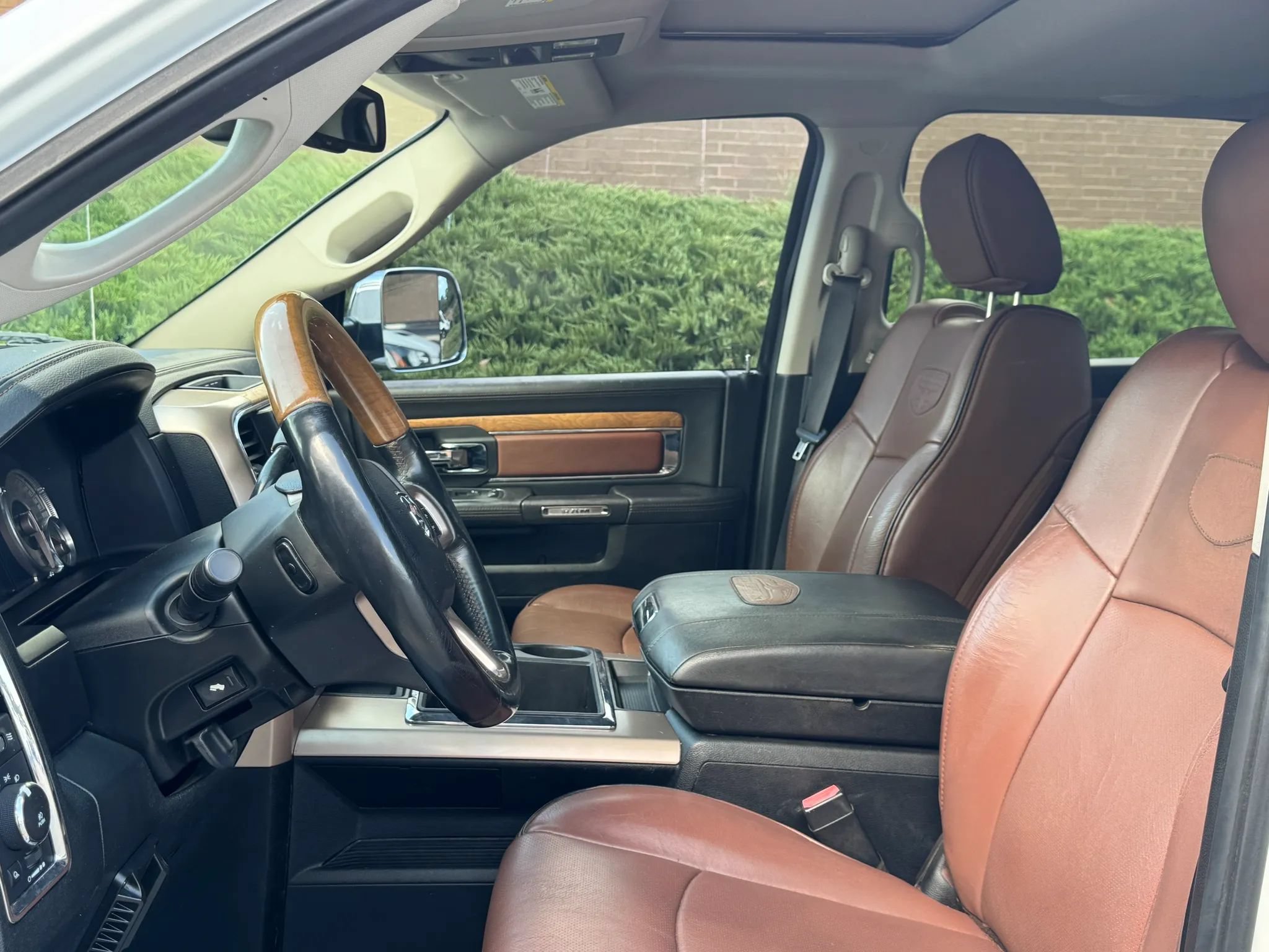 Used 2015 RAM 3500 Laramie Longhorn AWD/4WD image 20