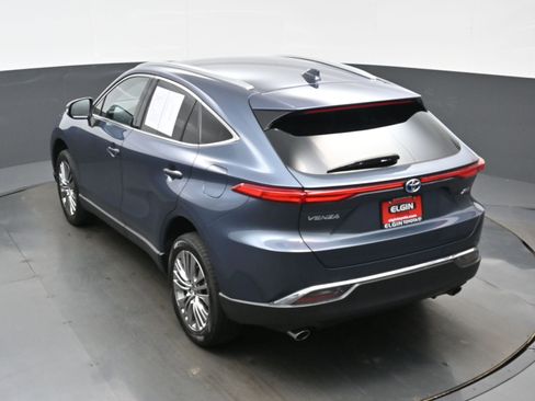 Used 2023 Toyota Venza XLE AWD/4WD image 39