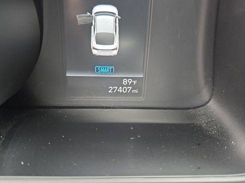 Used 2023 Hyundai Elantra SEL image 25