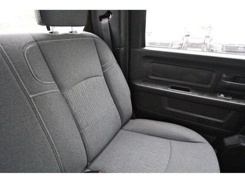 Used 2024 RAM 2500 Tradesman w/ Chrome Appearance Group AWD/4WD image 12