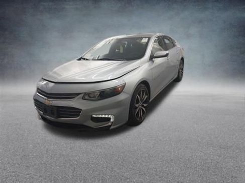Used 2017 Chevrolet Malibu LT image 40