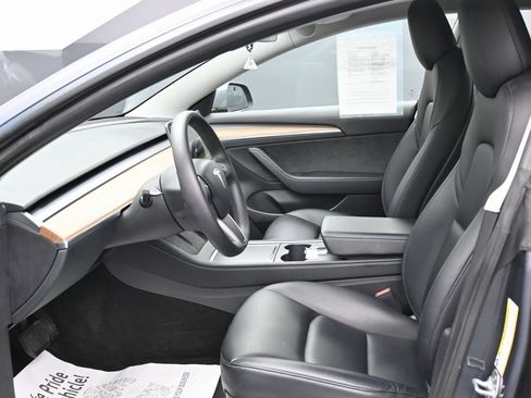 Used 2022 Tesla Model 3 Long Range image 16