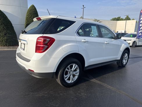 Used 2017 Chevrolet Equinox LS AWD/4WD image 4
