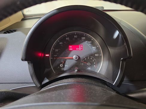 Used 2009 Volkswagen Beetle S FWD image 10