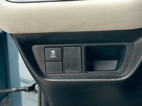 Used 2024 Honda HR-V EX-L image 10