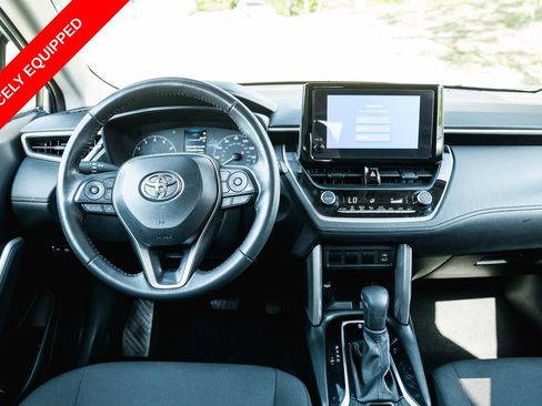 Certified 2024 Toyota Corolla Cross LE FWD image 13