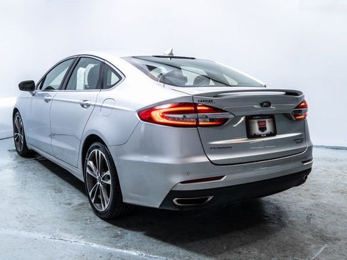 Used 2019 Ford Fusion Titanium image 3