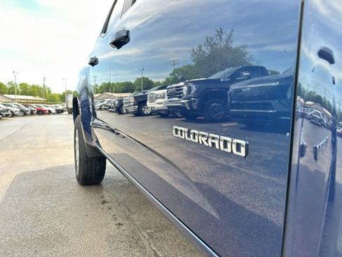 Used 2020 Chevrolet Colorado LT w/ LT Convenience Package AWD/4WD image 14
