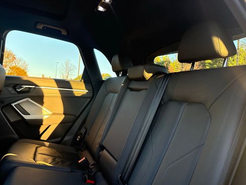 Used 2020 Audi Q3 2.0T Premium image 27