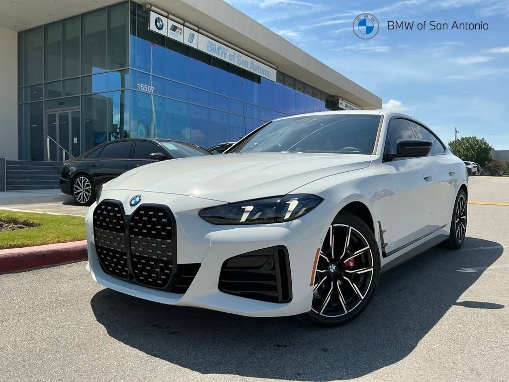 New 2026 BMW 430i xDrive w/ M Sport Package AWD/4WD image 1