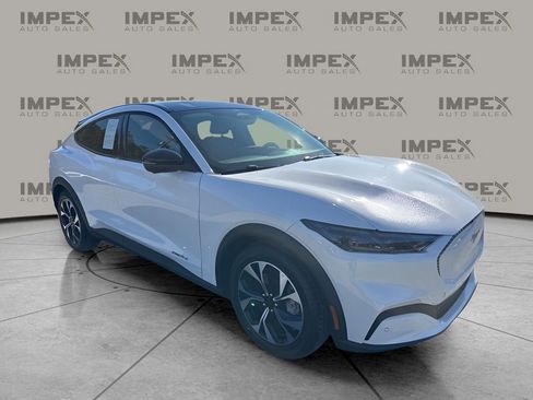 Used 2025 Ford Mustang Mach-E Select w/ Comfort Package Lite image 7