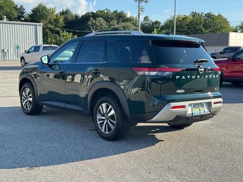 Used 2025 Nissan Pathfinder SL FWD image 5