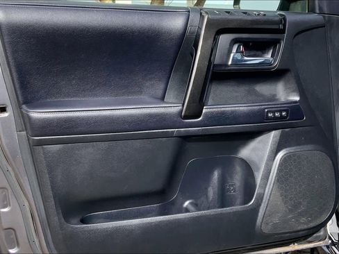 Used 2019 Toyota 4Runner Limited image 21